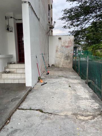 Perai utama @ perai townhouse for sale 3 bed 2bath industrial area 1