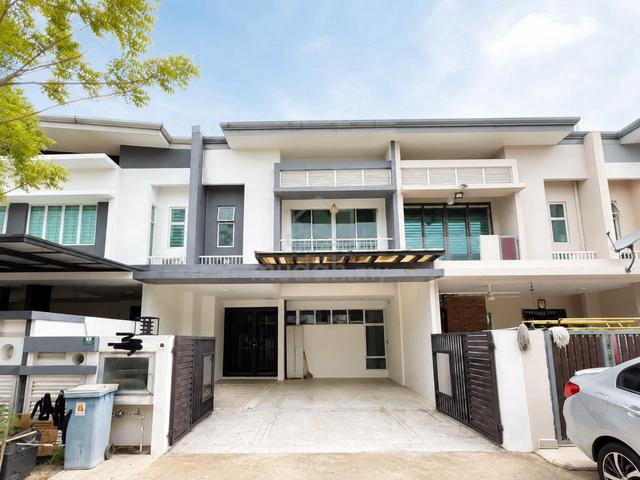 Bandar Rimbayu [Chimes] Beautiful Maintained 4 rooms 2 Storey House 1