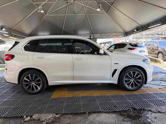2022 Bmw X5 xDRIVE45e M SPORT 3.0L (A) 22K KM ONLY - 4