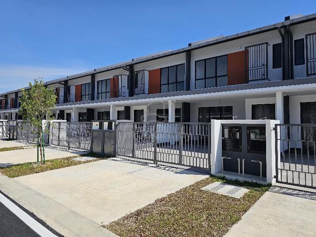 Double Storey House Casira 3 Bukit Raja 2 Brand New 1