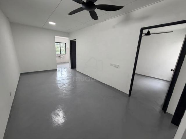 Alma Ria Flat 1
