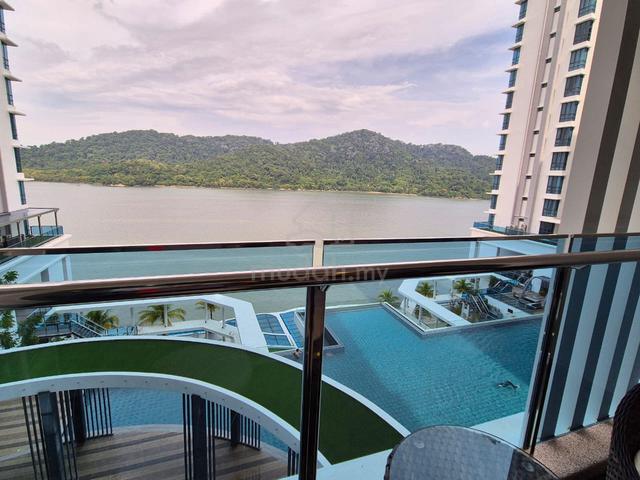 Queens Residences Q1 @ Queens Waterfront 1