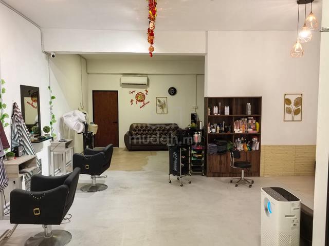 Hair Salon Business for Takeover – Pesta Commercial Area 1