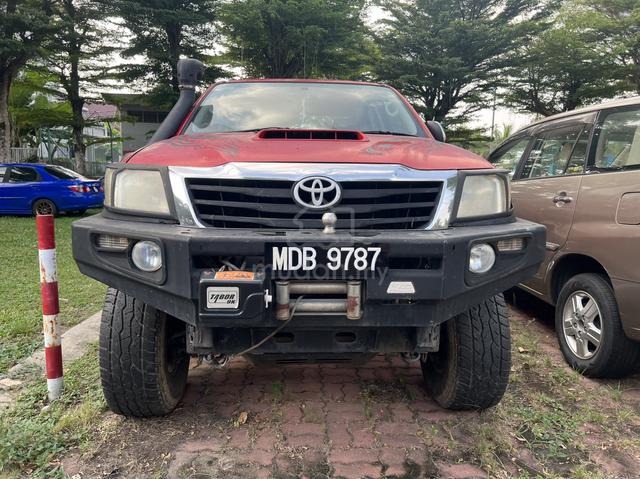 2012 Toyota HILUX 3.0 G auto - 1