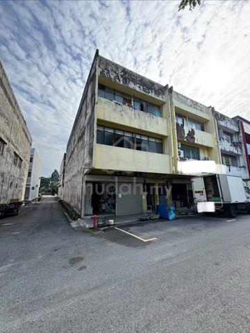End Lot 3 Storey Shop Lot Taman Nirwana Ampang 1