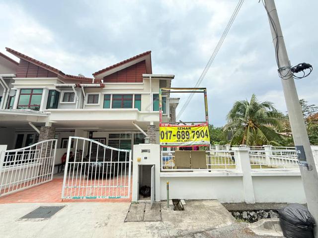 Rumah baru Corner Lot Aster, 2 str terrace Seksyen 4 Tambahan Bangi 1
