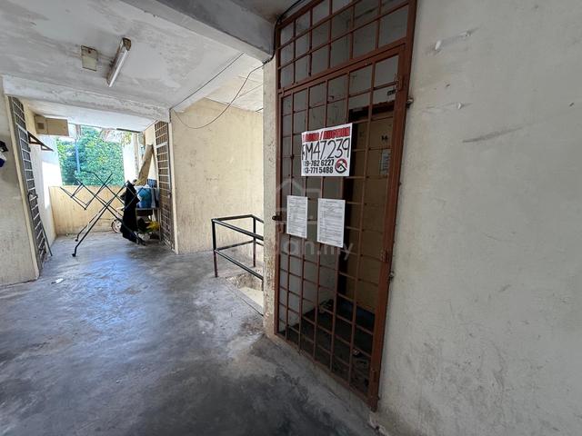 Pangsapuri Barat 4