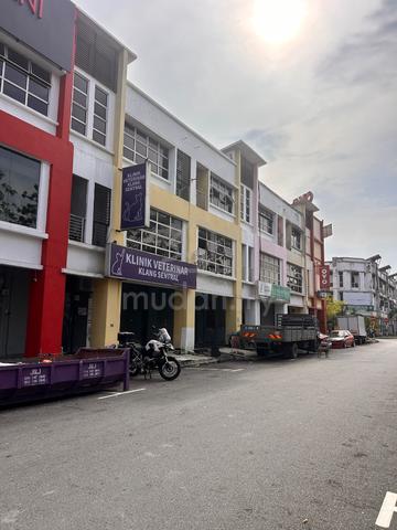 3 storeys shophouse @ Klang Sentral Selangor For Sale 1