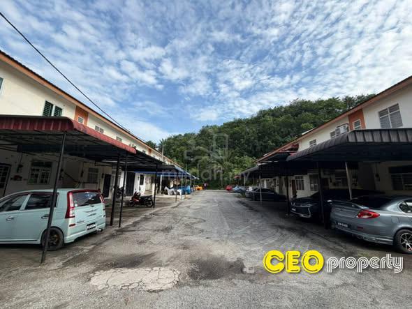 Value Buy tingkat bawah town house Tmn Sungai Duri Permai Sungai Jawi 1