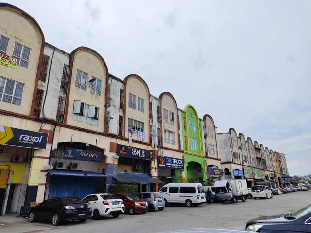 Taman Perindustrian KIP shoplot for sales 1
