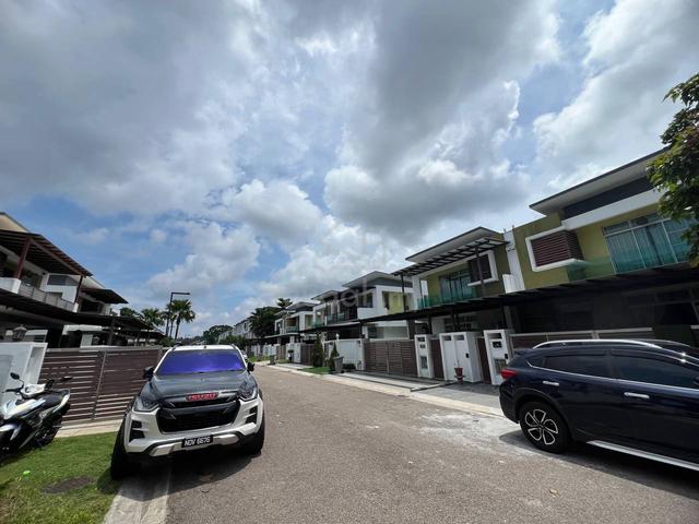 Sapphire 8 @ Seri Alam, Semi-D, G&G, Ready, Renovation,Partial Furnish 1
