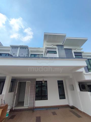 Double Storey House for Rent in Setia Alam (Gated and Guarded) 1