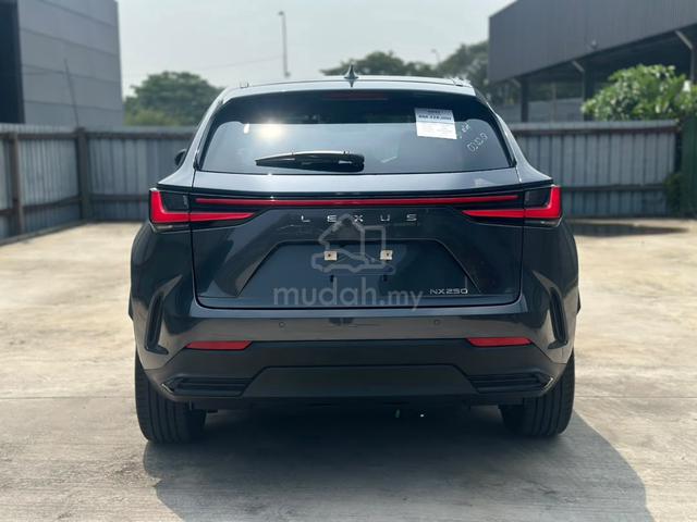 RECON UNREG 2022 Lexus NX250 LUXURY *LOW MILEAGE - 5