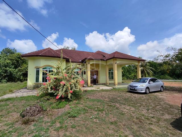 Untuk Dijual Banglo Tanah Luas di Kuala Rompin 1