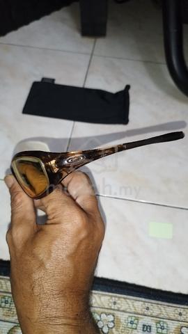 Oakley Encounter frame sunglasses made in USA - photo 3 of 6