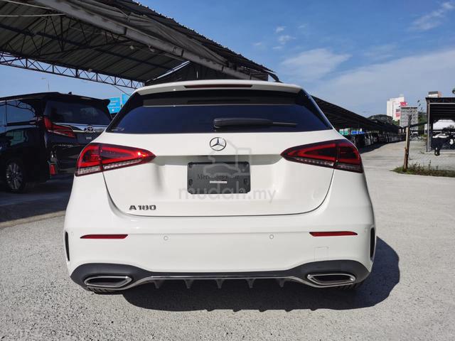PANO ROOF 2022 Mercedes Benz A180 1.3 AMG LINE - 4
