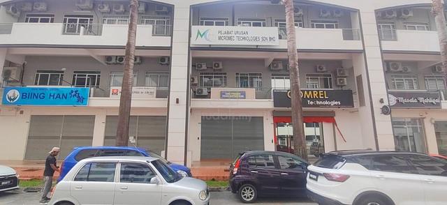 D piazza ground floor Shoplot 1