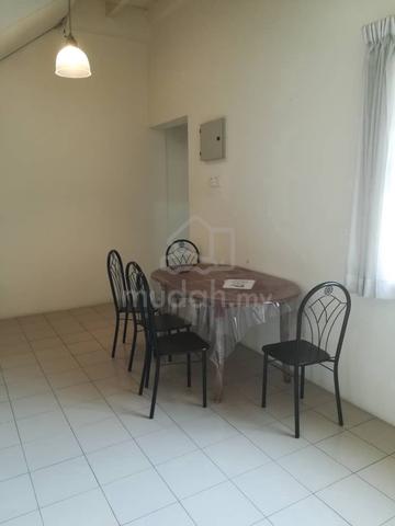 Taman FairPark, walking distance to Ipoh Hospital(HRPB) and Unikl 5