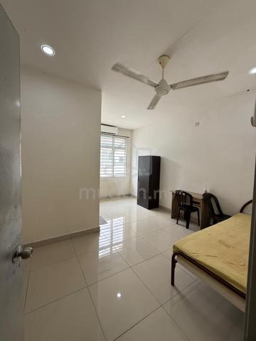 Room near Mahsa University, Desa Saujana Putra,Puchong 1