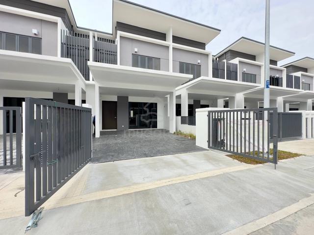 2 Storey Terrace Lena Residence Alam Impian Seksyen 35 Shah Alam 1