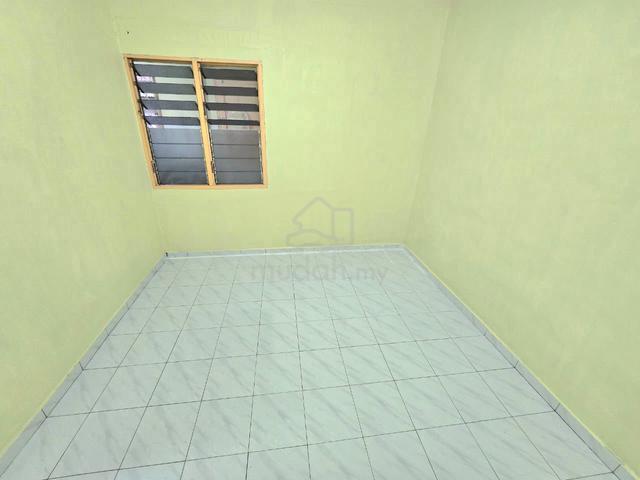Skudai Jalan Kejayaan,Taman Universiti Single Storey Low Cost 2
