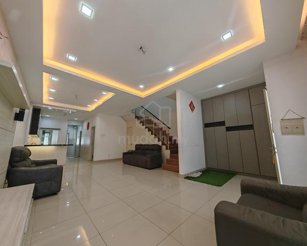 [Fully Renovated] 2 storey Bandar Saujana Putra SP1, Non Bumi Lot 1