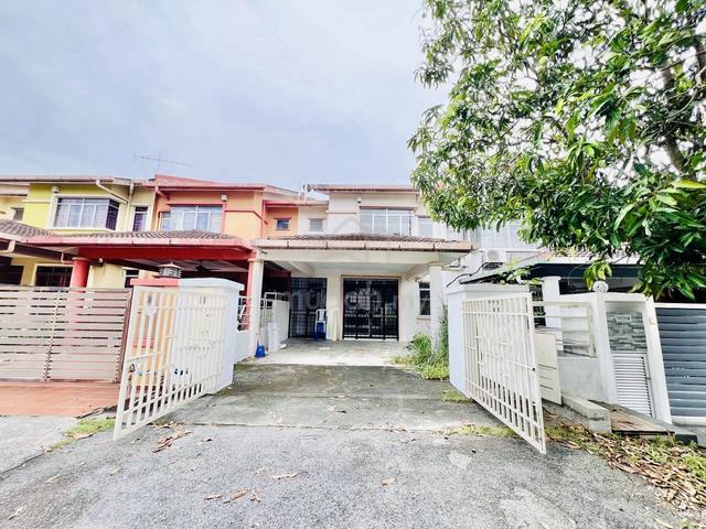 FREEHOLD 2 Storey Terrace Bandar Seri Putra 1