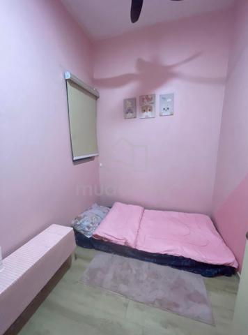 Bilik kecil untuk disewa di Cyberjaya (female only) 1