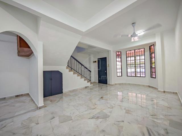 Below Market Freehold Double Storey House,Bandar Bukit Puchong, 1