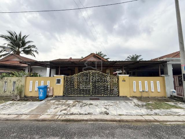 Semi-D Setingkat below market value – tanah besar & siap renovate! 🔥 1