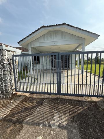 Johor Senai Partially Furnished 1-Storey Terraced House For Rent 1