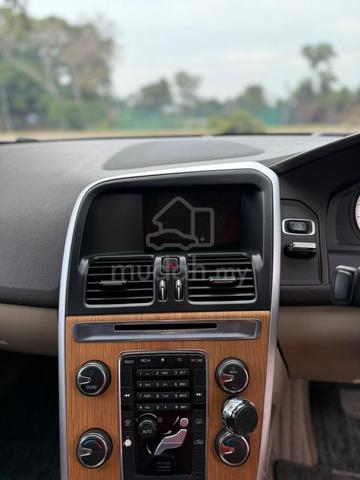 2011 Volvo XC60 2.0 T5 (A) - 5