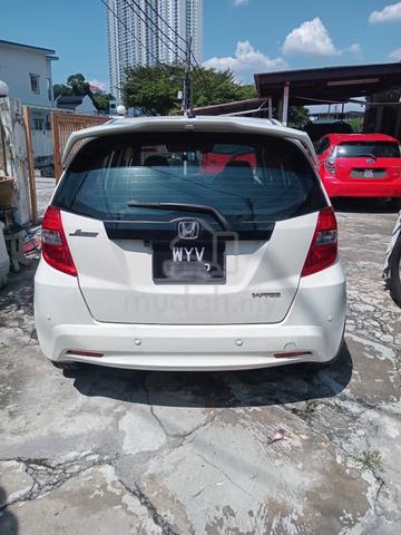Honda Jazz 1.5(A) GE8 V-Tec Facelift 2013 - 2