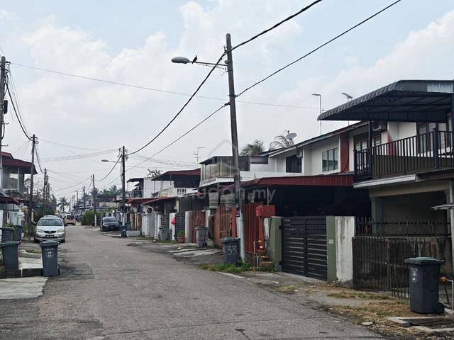 Johor Jaya @ Jalan Seroja Double Storey Low Cost House for Sale 1