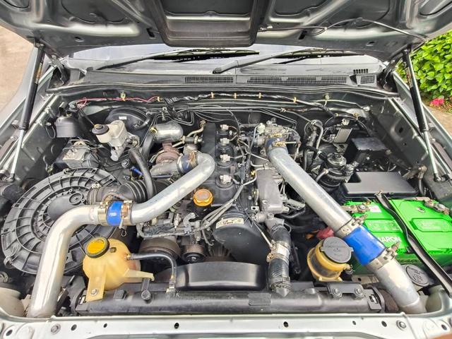 2010 Toyota HILUX 2.5 G FACELIFT DOUBLE CAB (A) - 4