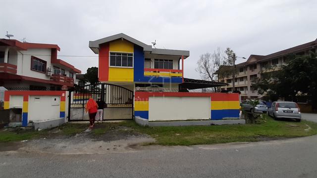 BBV 2 Storey Corner Lot Bangalow Taman Desa Jaya near School & Pasar 1