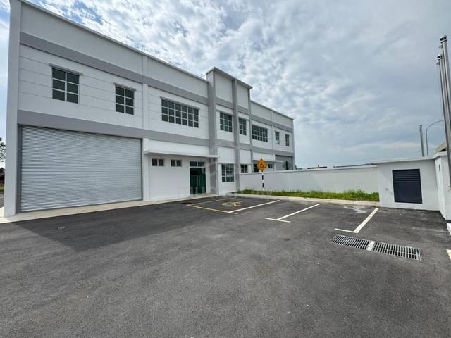 Senai Idaman 1.5 Storey Semi D Factory for Rent 2