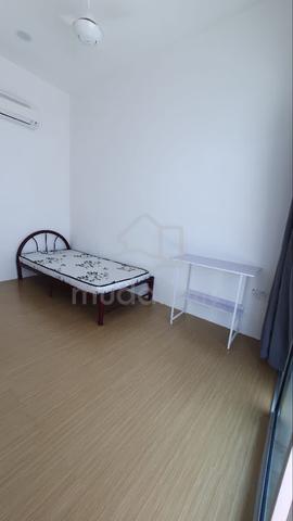Female Medium Room + Private Bathroom For Rent @ Teluk Intan 1