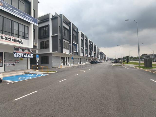 Austin Crest Phase 2 End Lot  3 Storey Shoplot Ground Floor Unblock 1