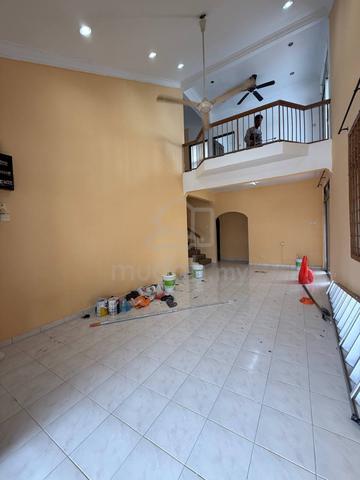 Megah Ria, Semi-D house, new painting, 20 mins to CIQ, C.H.E.A.P. 1