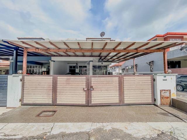 MURAH! Double Storey Terrace Taman Mawar 2, Bandar Baru Salak Tinggi. 1