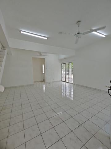 Double storey, Taman Desa Bukit Indah @ Sungai Buloh, Ready move in 1