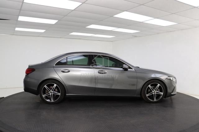 2022 Mercedes Benz A200 Progressive Line Sedan - 2