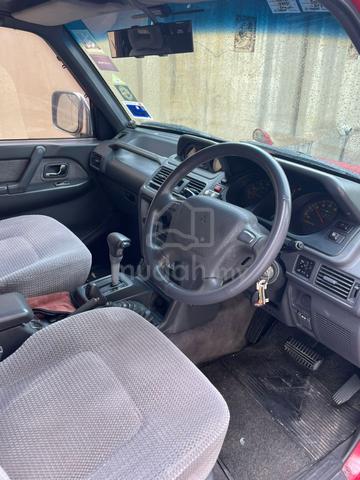 1995 Mitsubishi PAJERO 3.0 (A) 3 DOOR - 5