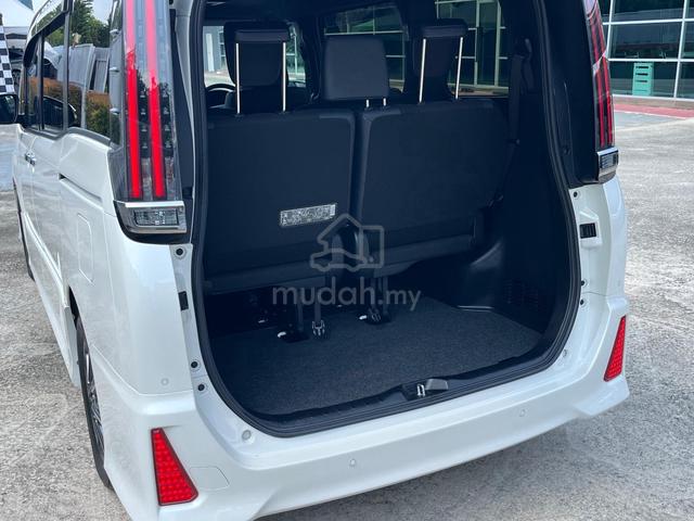2021 Toyota NOAH 2.0 SI (A) - 5