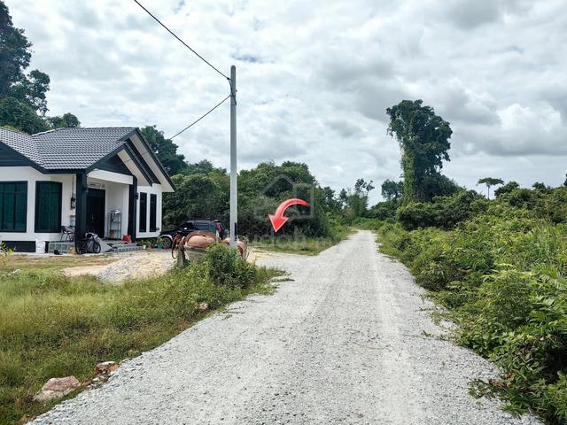 Tanah LOT BANGLO CANTIK 558MP BELAKANG SK KG TELUK MENARA MANIR 1
