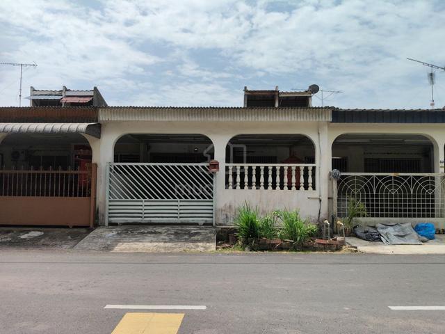 Kluang Taman Indah Jaya (Batu 2) @ Cash Out 50k Lowest Price 1