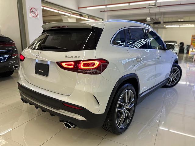 2022 Mercedes Benz GLA35 2.0 AMG 4 MATIC (A) - 2