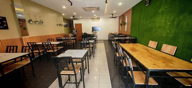Taman Universiti Restaurant for Rent 1
