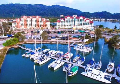 Laguna 1 @ Marina Island 1